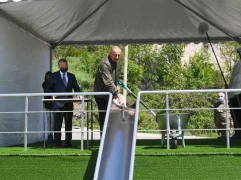 Prezident İlham Əliyev Şuşada 1 saylı ümumtəhsil məktəbinin təməlini qoyub   