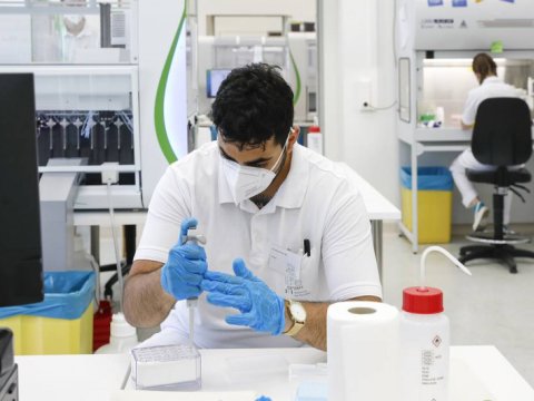 Nevroloji xəstəliklər koronavirusa yoluxanların ölüm riskini altı dəfə artırır