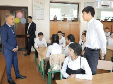 Daşkənd məktəblərində əlaçı şagirdlər hər ay 50 dollar təqaüd alacaqlar  