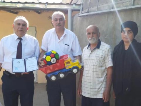 AzTU-nun şəhid məzunlarının övladları ziyarət olundu