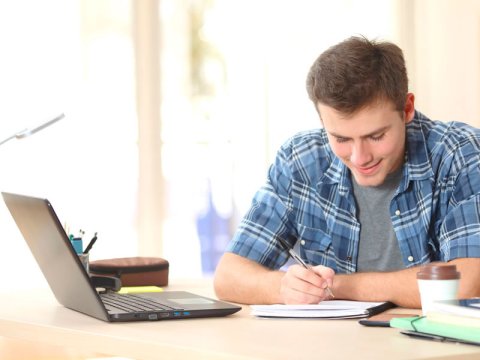 25 mindən çox tələbə təhsil haqlarının ödənilməsi üçün müraciət edib
