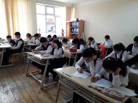 IX sinif şagirdlərinin buraxılış imtahanı başa çatıb