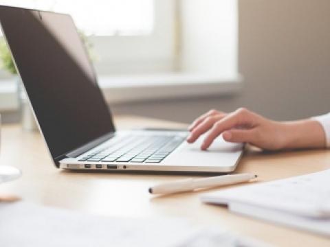 Ali məktəblərə və kolleclərə sənəd qəbulu davam edir: 78 mindən çox abituriyent qeydiyyatdan keçib