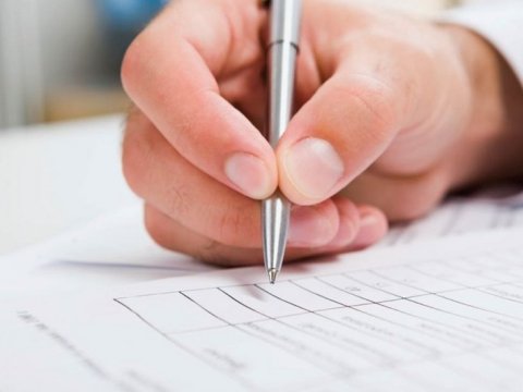           Müəllimlərin  sertifikasiyasının bu il  keçirilməsinə  israrlıyıq - Emin Əmrullayev                  