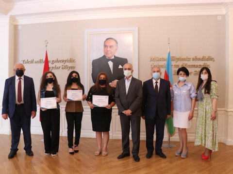 AzTU-nun bir qrup müəllimi təltif olunub-FOTO
