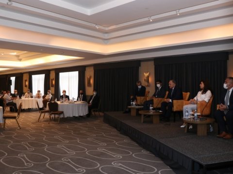 “Dəmiryol nəqliyyatında enerji təchizatının səmərəliliyinin təkmilləşdirilməsi” mövzusunda konfrans  
