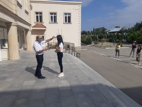 Şəkidə ali məktəblərə və kolleclərə qəbul imtahanları altı mərkəzdə aparılıb