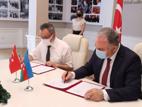 AzTU ilə Selçuk Universiteti arasında əməkdaşlıq memorandumu imzalanıb