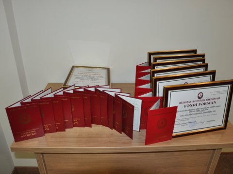 Biləsuvar RTŞ rəhbəri bu şagirdləri fərqlənmə attestatları ilə təltif etdi-FOTO