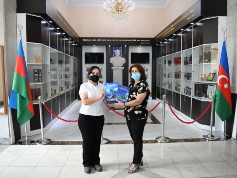 ADNSU-nun “Azİİ Kitab Evi” işğaldan azad olunan bölgələrdəki kitabxanaların fonduna 100 adda kitab hədiyyə edib