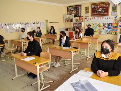 Bu gün qəbul imtahanında iştirak edən 17 min 159 nəfər Azərbaycan bölməsinin məzunudur