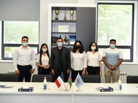     ADNSU-nun rektoru Strasburq universitetində təhsillərini davam etdirəcək tələbələrlə görüşüb      