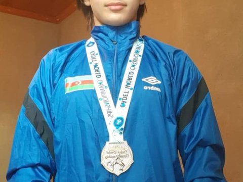 Bakı məktəblisi dünya ikincisi oldu-FOTO  