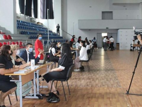 Müəllimlərin işə qəbulu üzrə müsabiqədə son mərhələ - müsahibə gedir