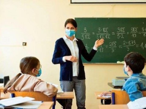 Türkiyə məktəblərində ənənəvi tədris bərpa olunur  