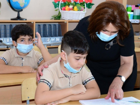 Peyvənd vurdurmayan müəllimlərə maaş veriləcək? - RƏSMİ CAVAB  