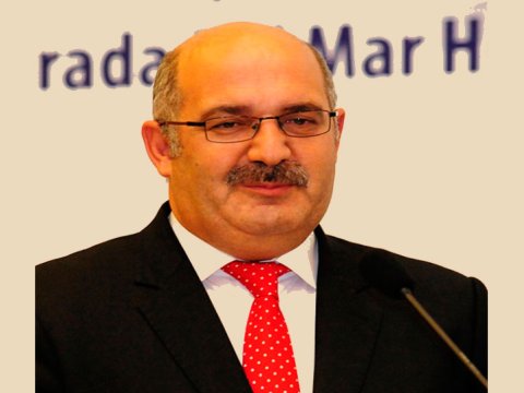 UNEC-də dekan vəzifəsinə yeni təyinat olub