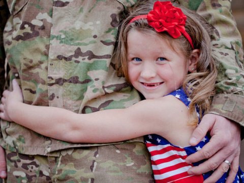 ABŞ-da uşaqları məktəbə hərbçilər aparacaq  