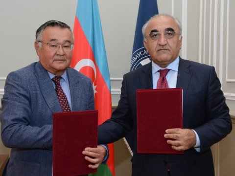 UNEC ilə Qazaxıstanın Miras Universiteti arasında memorandum imzalanıb-Foto