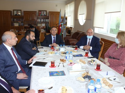 BMU-nun rektoru ilə ECAR layihəsi çərçivəsində müsahibə gerçəkləşib