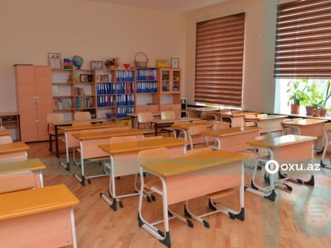 Azərbaycanda valideynlərin xəbəri olmadan övladları başqa məktəbə köçürülüb