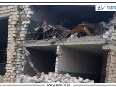 Təhsil müəssisəsi tamamilə yararsız hala düşüb-Uçan məktəbin direktoru