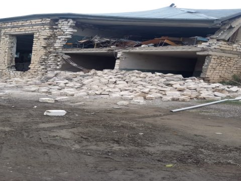 Bərdədə məktəb binası uçdi- Yenidən tikiləcək