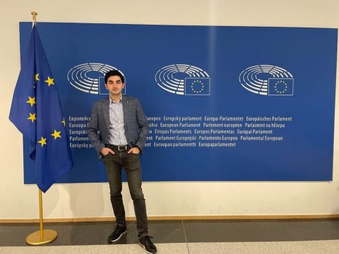 Nəhəng Avropa universitetinin tələbəsi Orxan: “Təhsilimiz yaxşı durumda deyil, çox geridəyik”-MÜSAHİBƏ