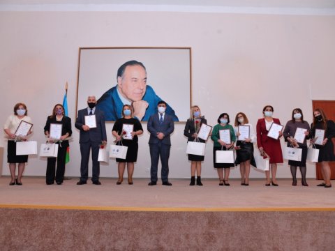 Təhsil işçiləri təltif olunub-BŞTİ  