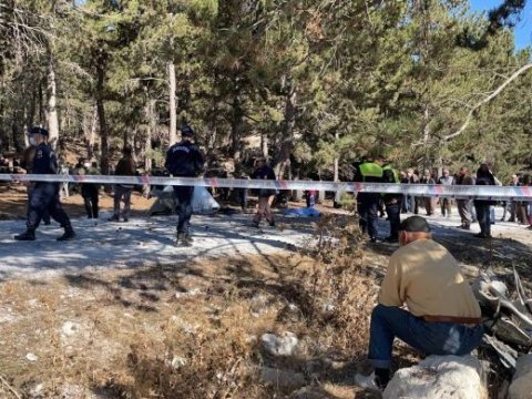 Türkiyədə şagirdləri aparan avtobus aşıb - Ölənlər var (FOTO)  