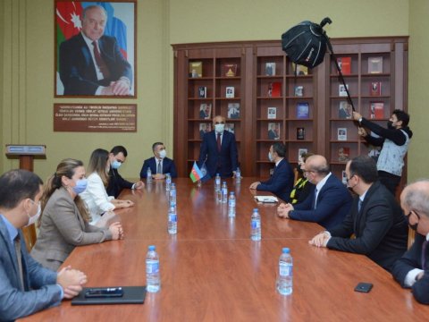 UNEC ilə Bank Respublika arasında anlaşma memorandumu imzalandı - FOTO
