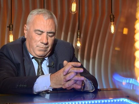 “İndi kimin pulu varsa,  elmi iş yazdırır və dərəcə alır”- Hafiz Hacıyev