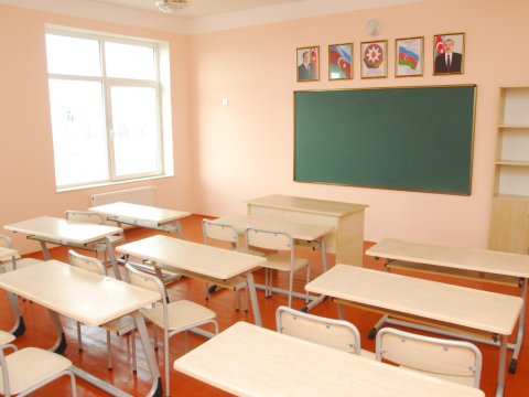 Distant təhsilə keçən məktəb və siniflərin sayı AÇIQLANDI