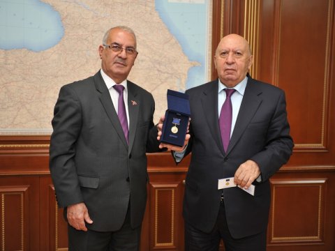 Rektor Havar Məmmədov təltif olundu - FOTO