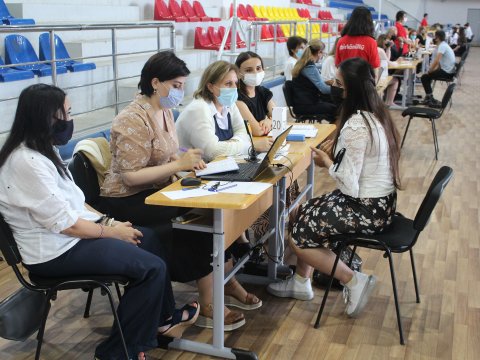 Xüsusi təhsil müəssisələrinə işə qəbul üzrə müsahibə mərhələsi keçirilib  