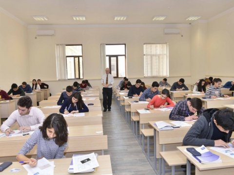 Qısamüddətli ali təhsil təhsilin səviyyələri sırasına daxil edilir