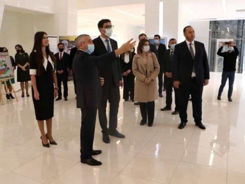 UNEC Dizayn məktəbi tələbələrinin sərgidə iştirakı-FOTO