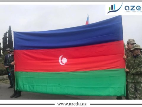 Təhsil işçiləri “Bayraq yürüşü”də iştirak ediblər-FOTO