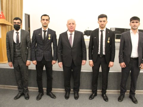 LDU-da   Zəfər Gününə həsr olunmuş konfrans keçirilib-FOTO