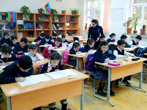 Məktəblərdə konstitusiya fənni niyə keçirilmədi?-“Bu,praktiki hüquq öyrənməyə deyil, əzbərə yönəldilmişdi”