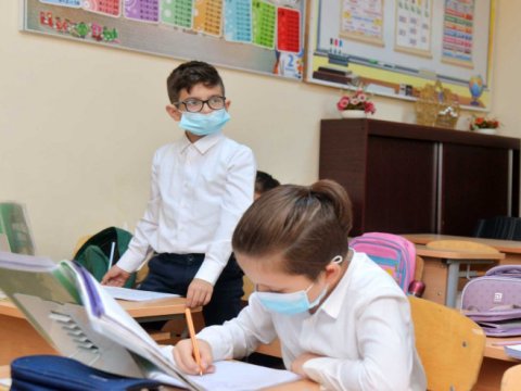 Bakı məktəblərinə istiliyin verilməsinə başlanılıb