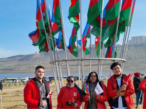 BMU-da təhsil alan əcnəbi tələbələr ağacəkmə kampaniyasında iştirak edib  