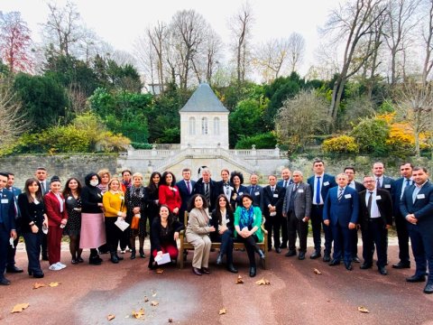 Paris səfərində Azərbaycandan 30-a yaxın rektor, prorektor və müvafiq şöbə müdirləri iştirak edir-Elçin Süleymanov