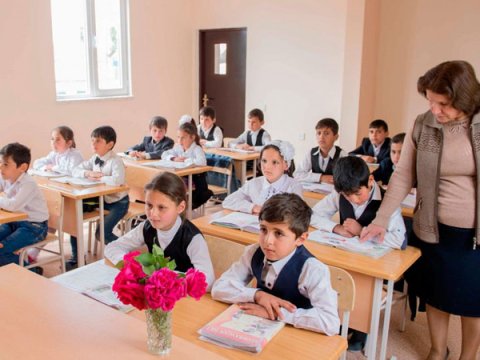 2 məktəbdə əyani dərslər BƏRPA EDİLDİ