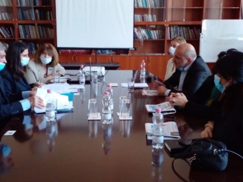 Gürcüstanın Təhsil və Elm Nazirliyində azərbaycandilli məktəblərin problemləri müzakirə olunub  