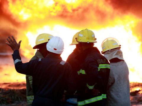 Şəmkirdə məktəbdə yanğın olub, şagirdlər təxliyə edilib