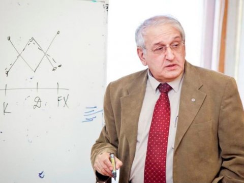 UNEC-də ustad dərsləri keçirilir  