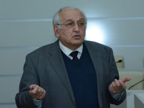 Professor Fuad Ələsgərov: “Riyazi fənləri praktiki formada tədris etmək lazımdır”