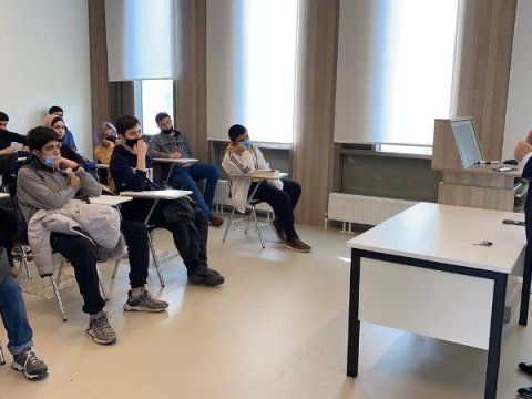 “Dərs evi” tədris mərkəzinin abituriyentləri UNEC-lə tanış olublar