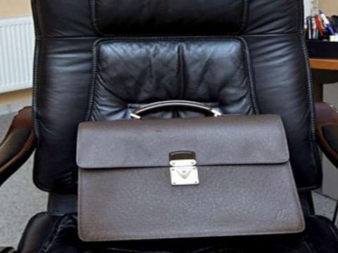 Diplomat olmaq istəyənlər sınaqdan keçiriləcək  